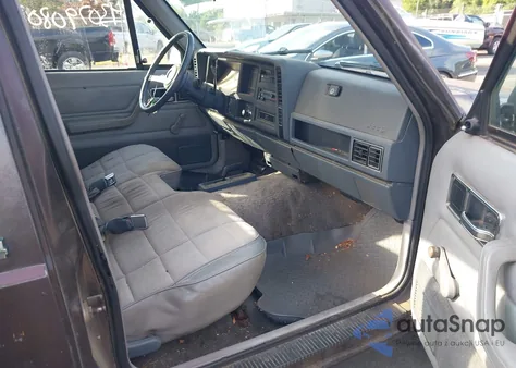 1991 Jeep Comanche Pioneer from USA, damaged, VIN 1J7FJ36S3ML537173